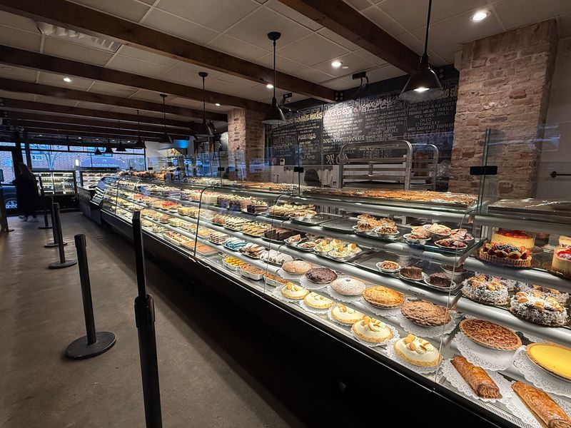 Martha's Country Bakery - Williamsburg
