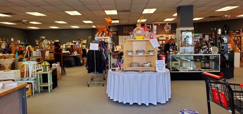 Whatcom Humane Society Thrift Shop