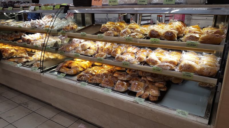 Good Luck Walking Past The Bakery Without A Bun