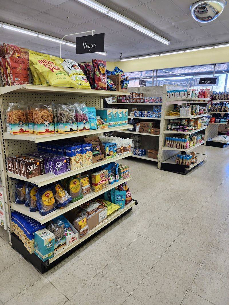 Gluten-Free And Vegan Shoppers Get Happy Here