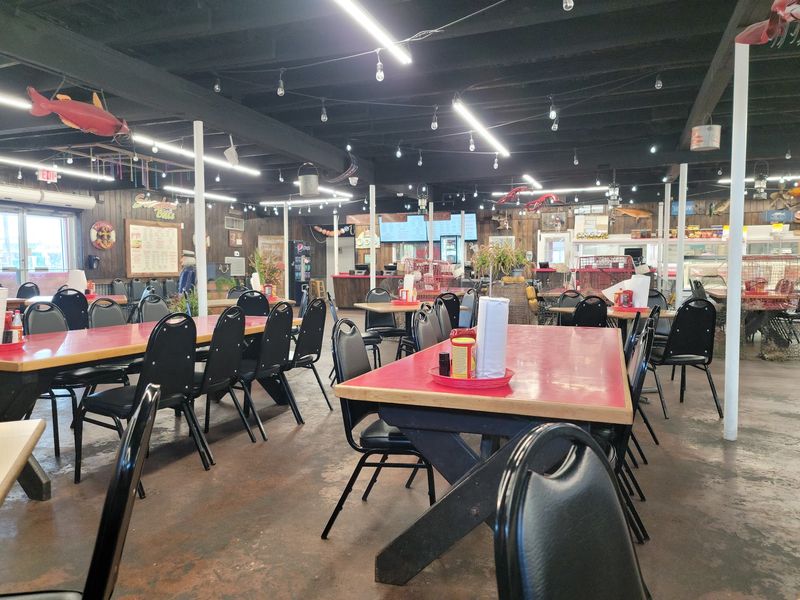 Bright Casual Rooms Full Of Cajun Character