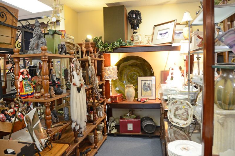Kitchen Treasures And Everyday Housewares