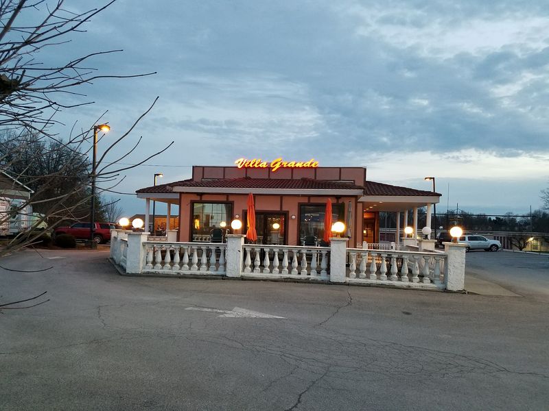 Villa Grande Restaurant & Pizzeria | Italian