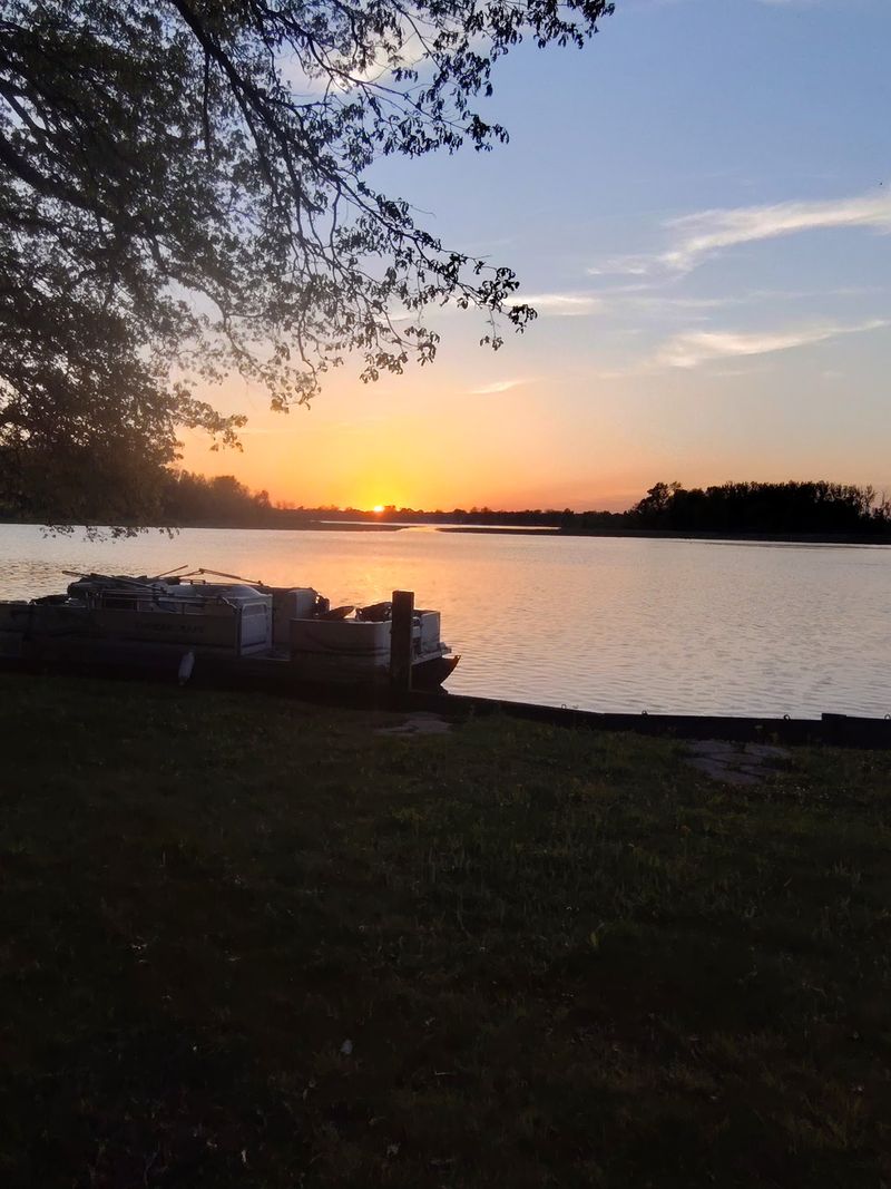 Why This Laid-Back Lake Still Wins Over Families