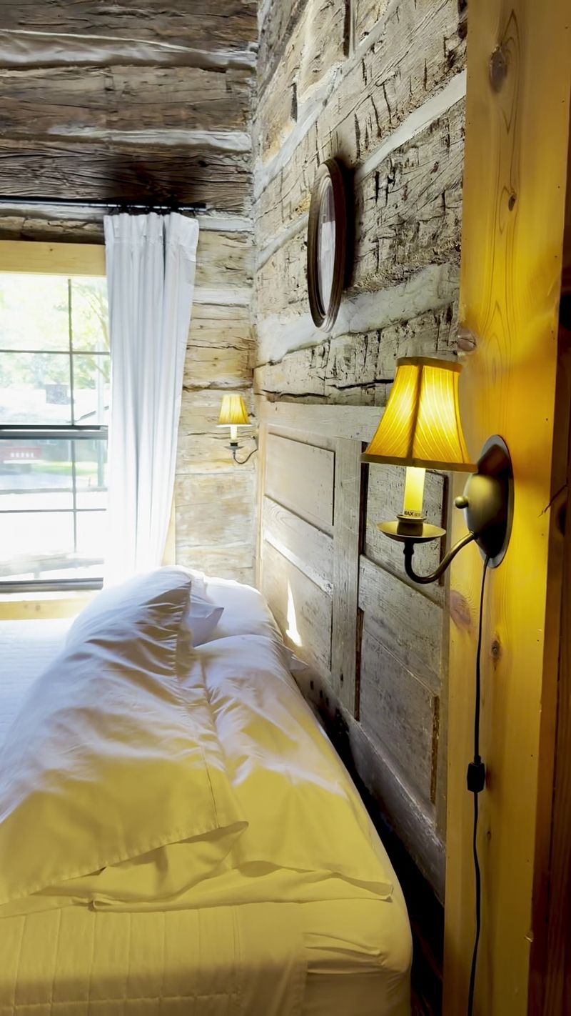 Overnight Stays in the Bed and Breakfast and Cabins