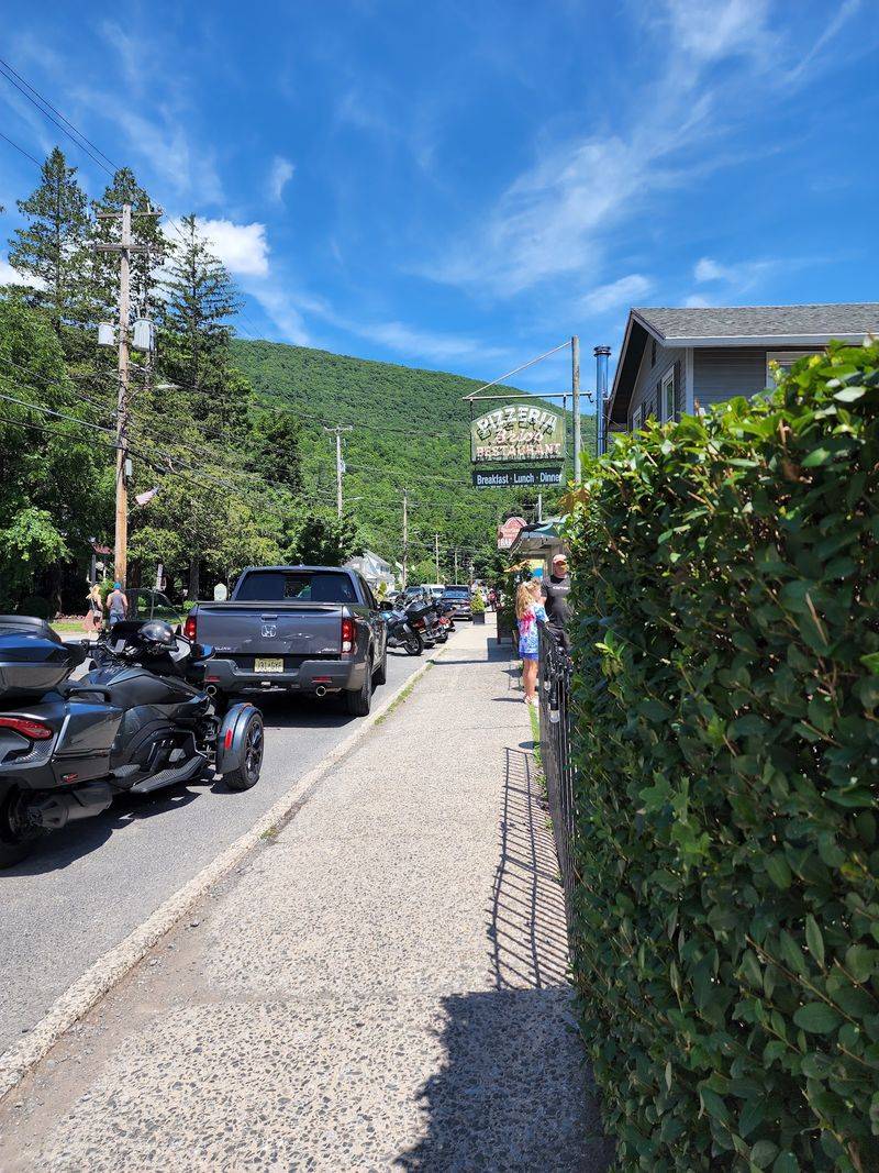 Breakfast Here Has Become A Catskills Ritual