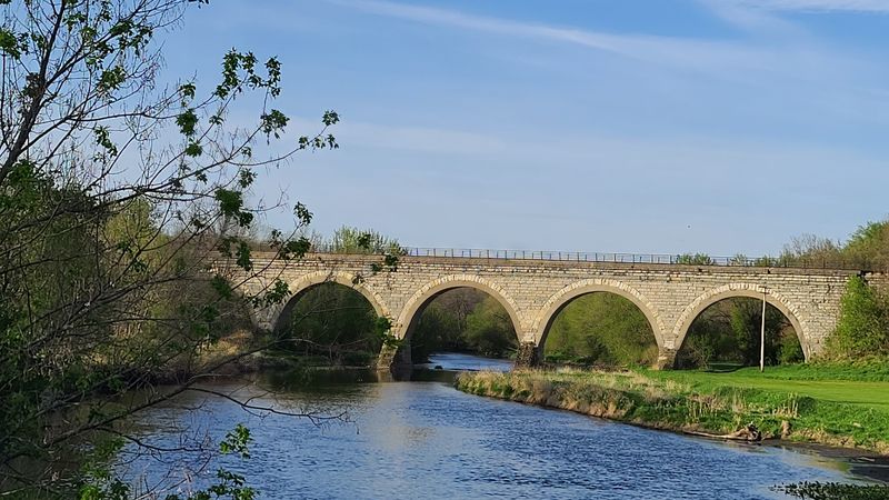 Turtle Creek Parkway (Stone Arch Bridge)