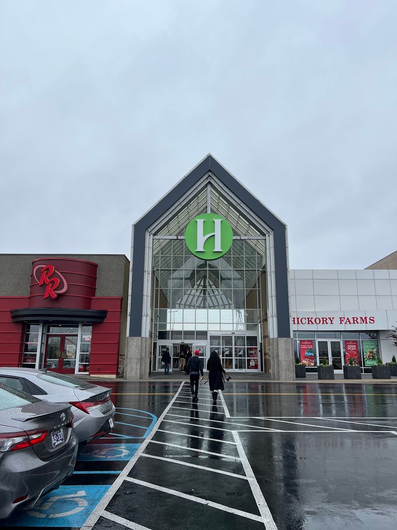 Shopping Trips Near Hamilton Place Need A Game Plan