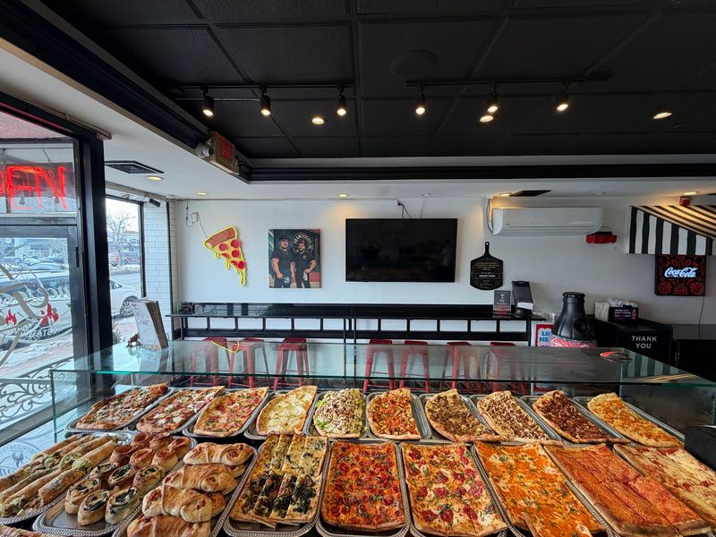 Francesco's Pizzeria & Restaurant - Long Beach