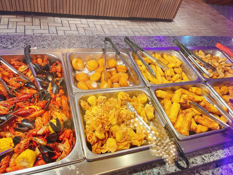 A Shell-Cracking Family Night Without Menu Arguments