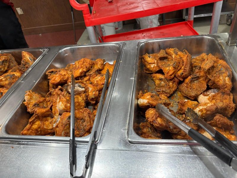 Why This Chicken Stop Belongs On Your Next Ohio Drive
