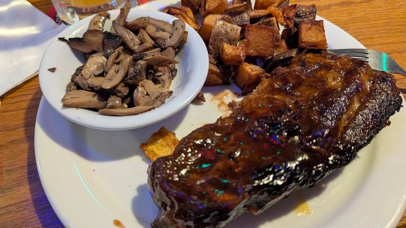 A Tasty Detour Just Off The Natchez Trace