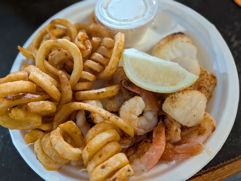 Off Shore Pier Restaurant & Fish Market - Rensselaer