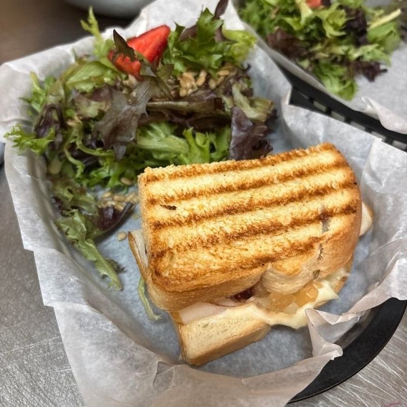 A Small-Town Lunch Stop Worth The Drive