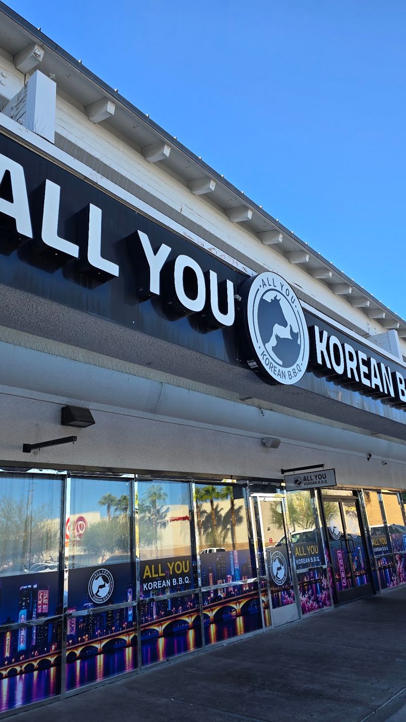 Just Off The Strip, With Free Parking Waiting For You