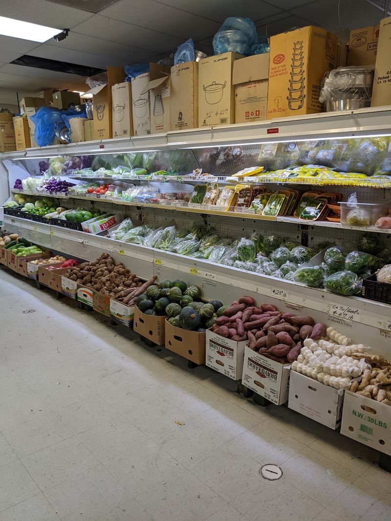 Saigon Oriental Food Market, D'Iberville, MS