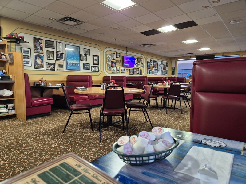 Mt. Hope Family Diner - Mount Hope