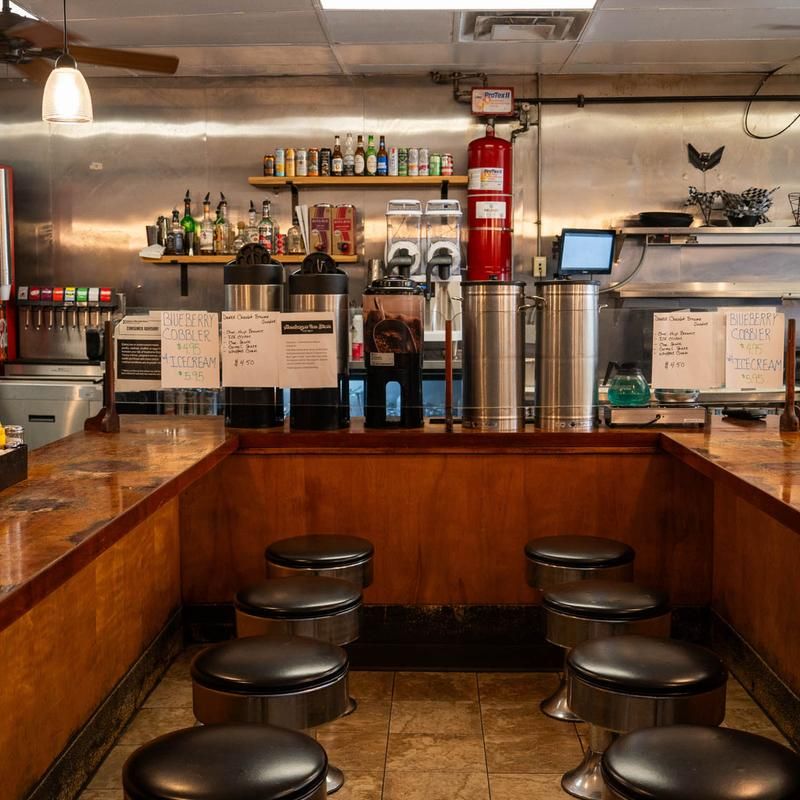 Grab A Stool At Those U-Shaped Counters