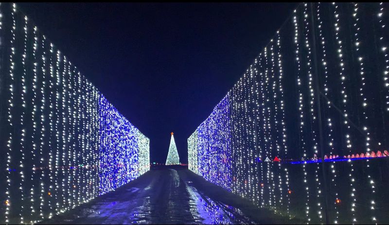 WonderLight's Christmas in Ohio, Hartford, OH