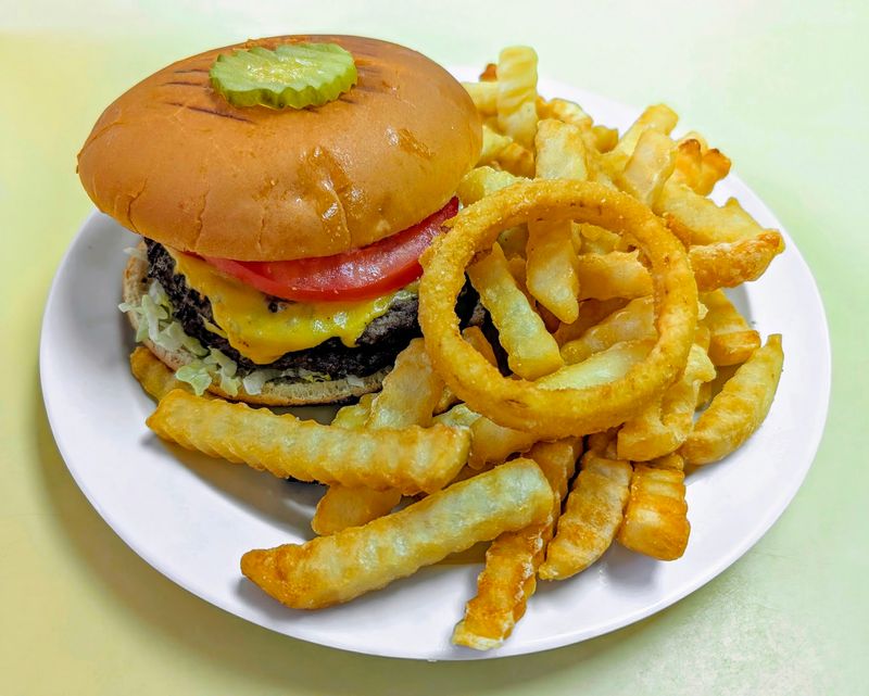 Lunch Plates That Mean Business