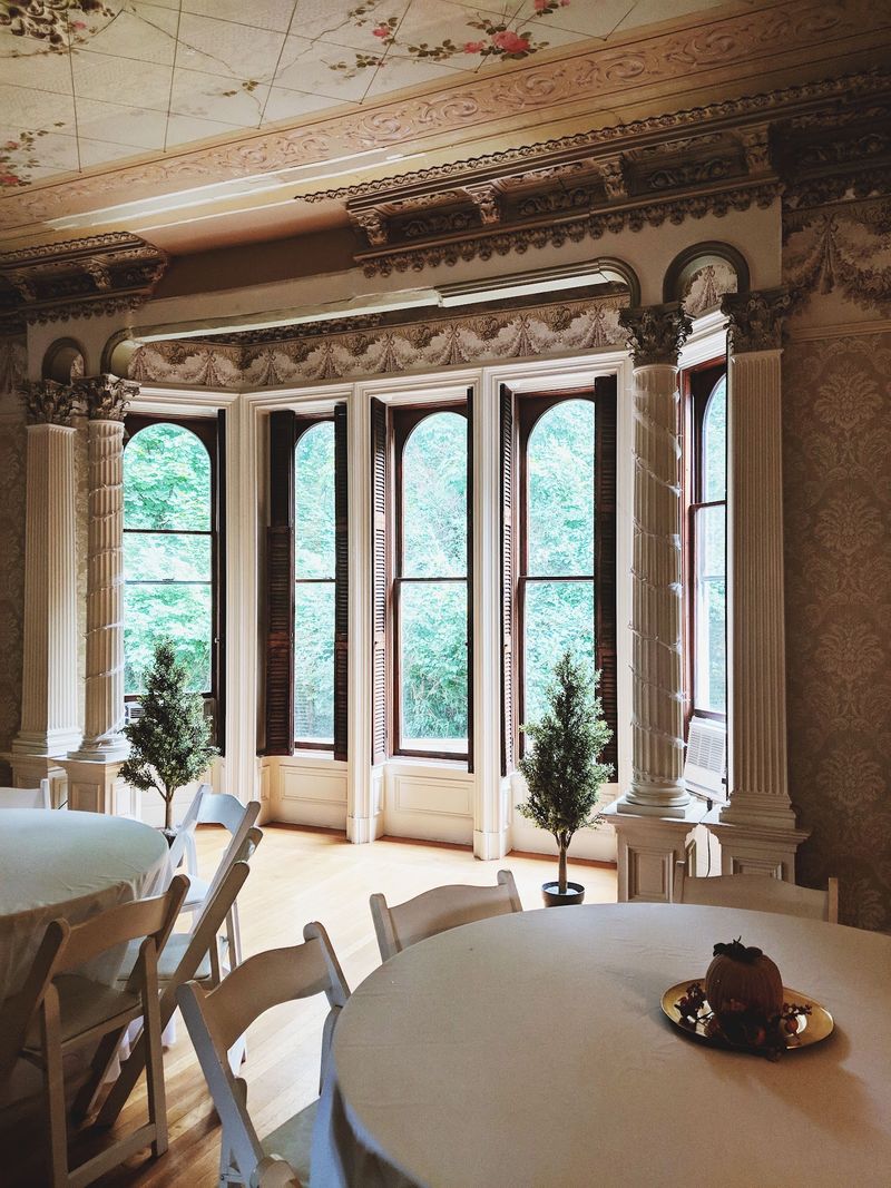 Four Courses, Four Perfect Teas