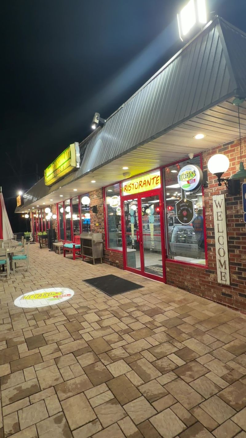 Riccardo's Pizza & Italian Restaurant