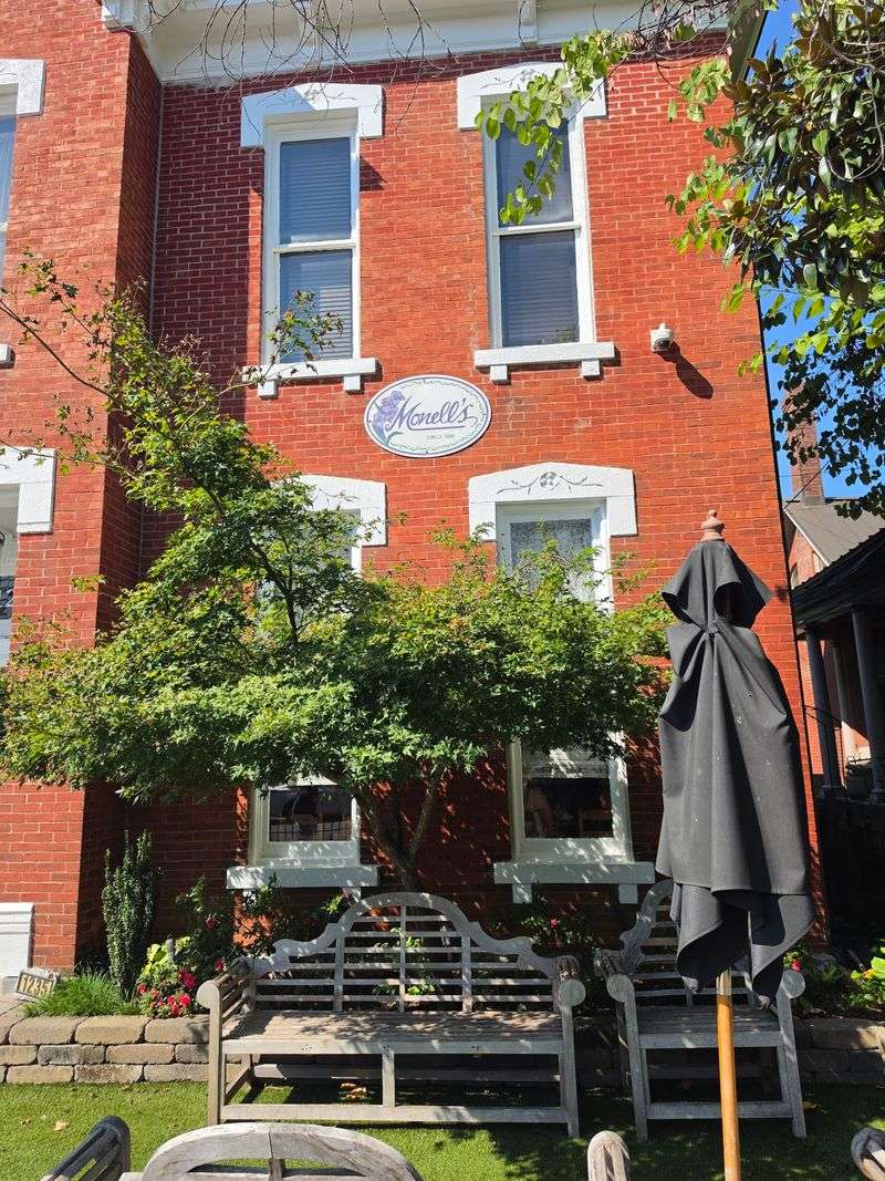 You Get To Eat Inside A House That Turned 100 Years Ago