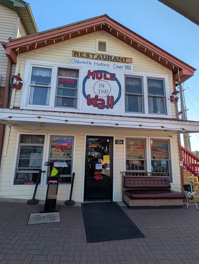Plan Your Visit Around The Courthouse Square