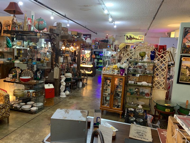 Antique Alley Mall
