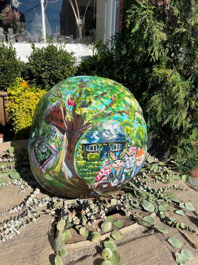 Where Local Artists Turn Gourds Into Masterpieces