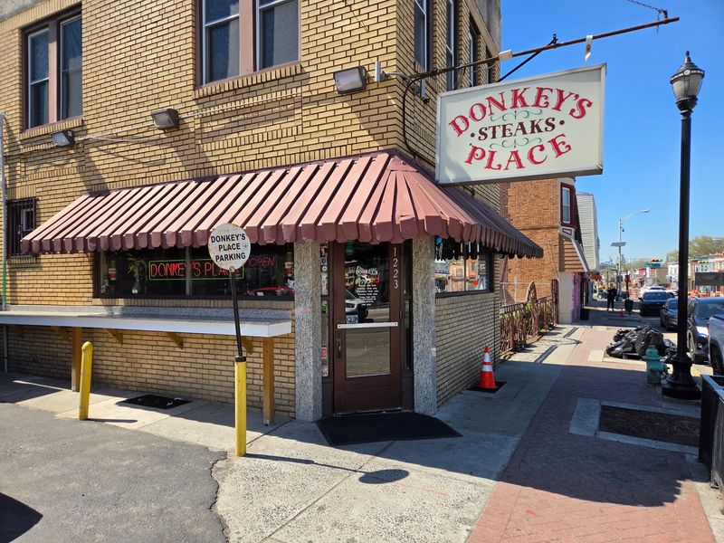 Donkey's Place, Camden