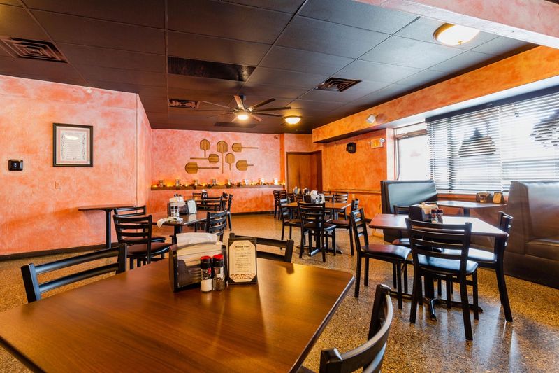 Mario's Pizza