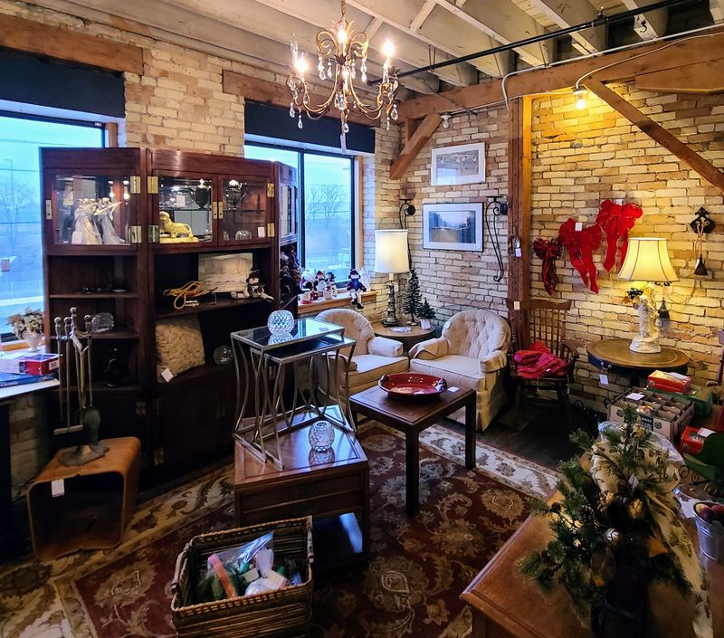 A Century-Old Warehouse Sets The Perfect Mood