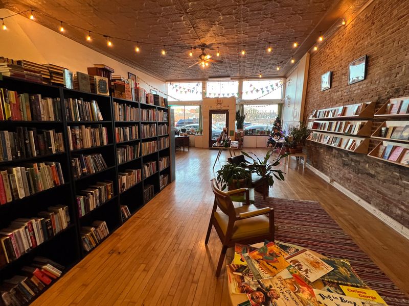 Flagship Books