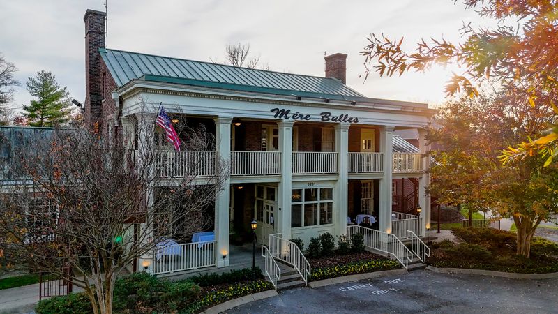 Mere Bulles Restaurant & Events