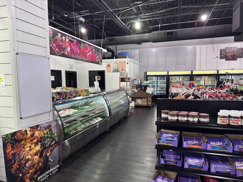 A Halal Market on Airways Boulevard