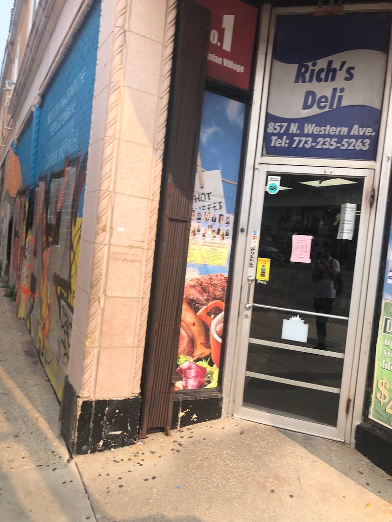 Hours, Parking, and Payment Tips