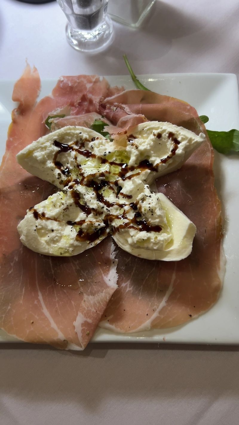 Start With Appetizers That Deserve Their Own Spotlight
