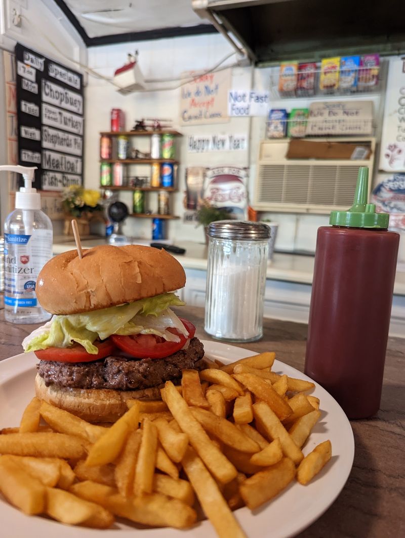 Order The 747 Burger And Feel Like A Pilot