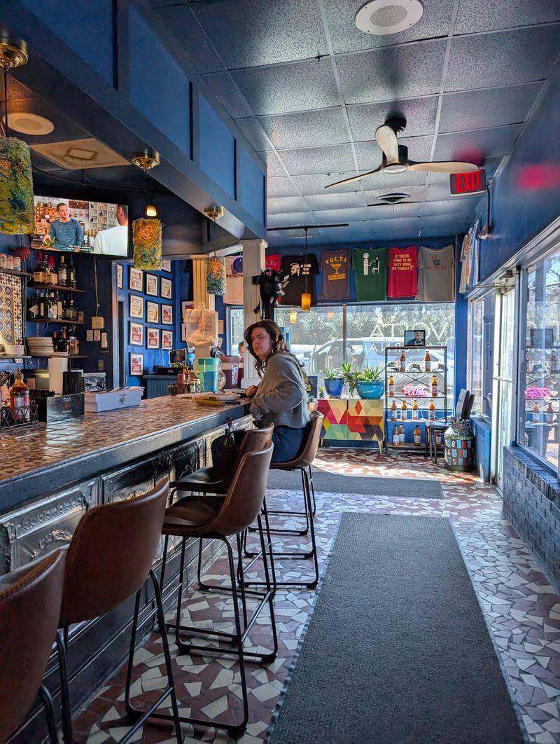 Volta Taverna, Oxford, MS