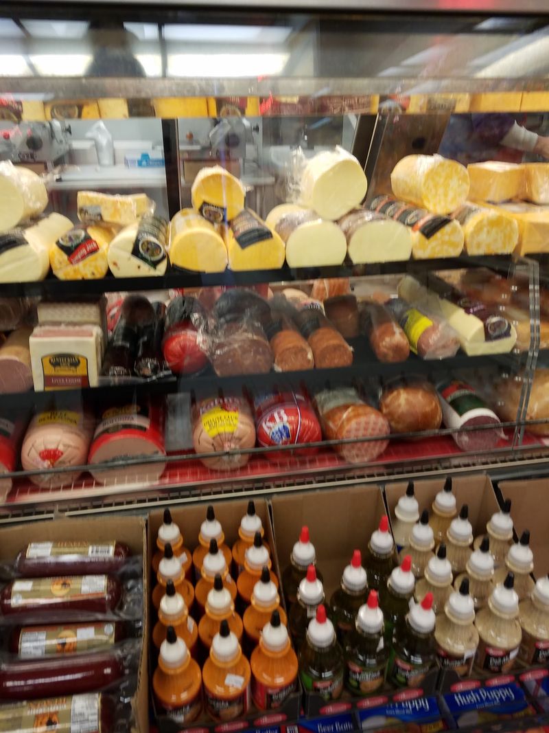 A Deli Counter That Turns Lunch Packing Into A Breeze