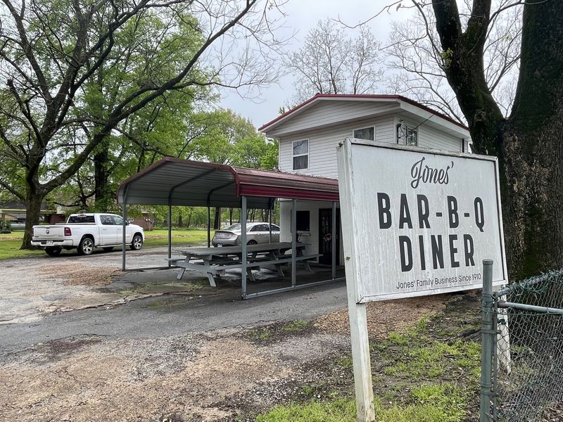 Jones BBQ Diner