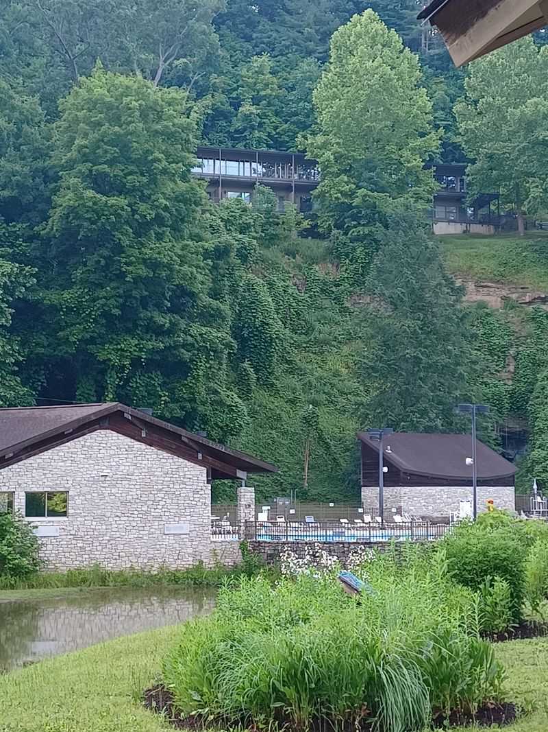 Rest Your Legs At The Cozy Hemlock Lodge