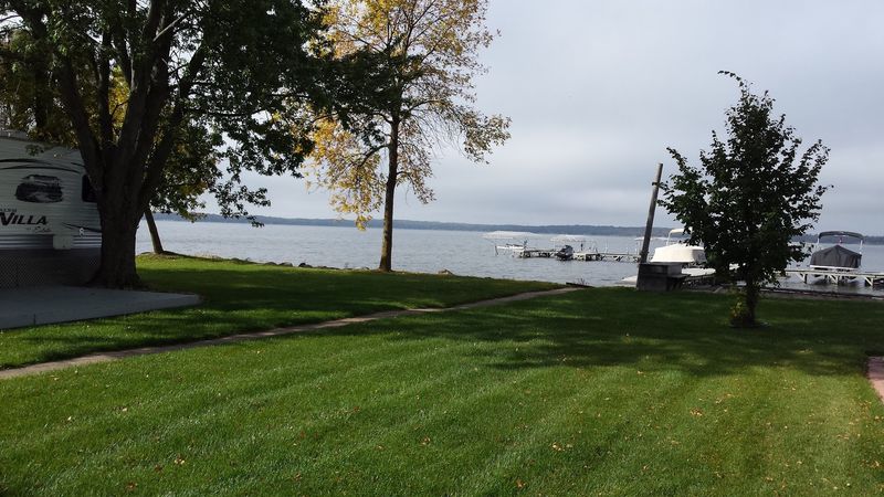 Golf Courses With Lake Views