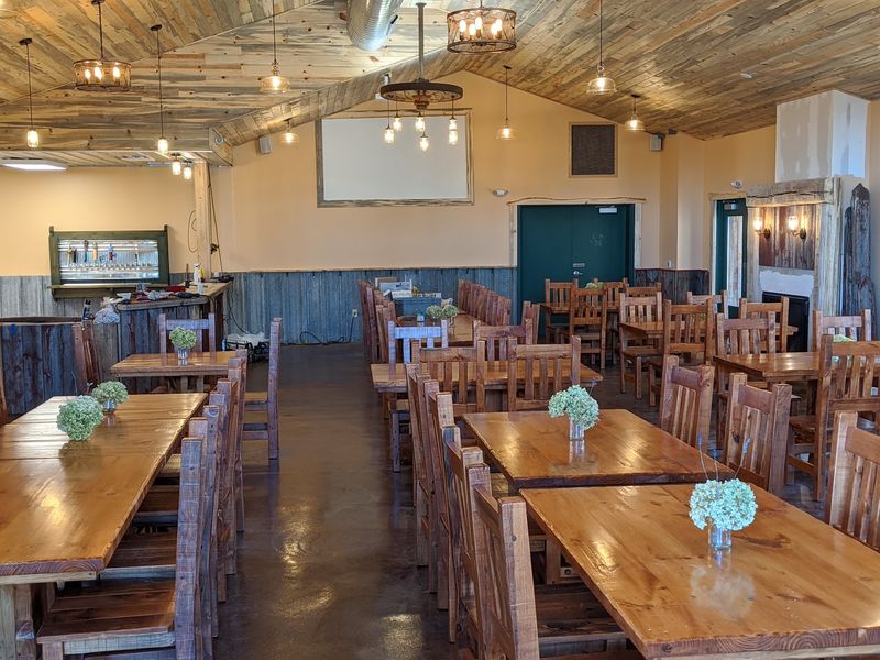 Amish Hands Built The Barn Where You Eat