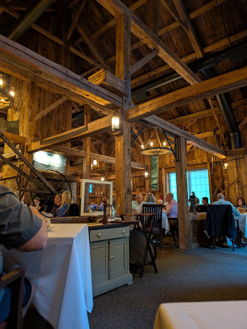 Why The Dinner Crowd Keeps Growing