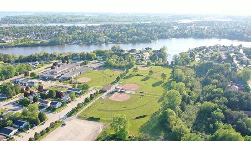 Crisp Apples And Lakeside Fun In Two Rivers