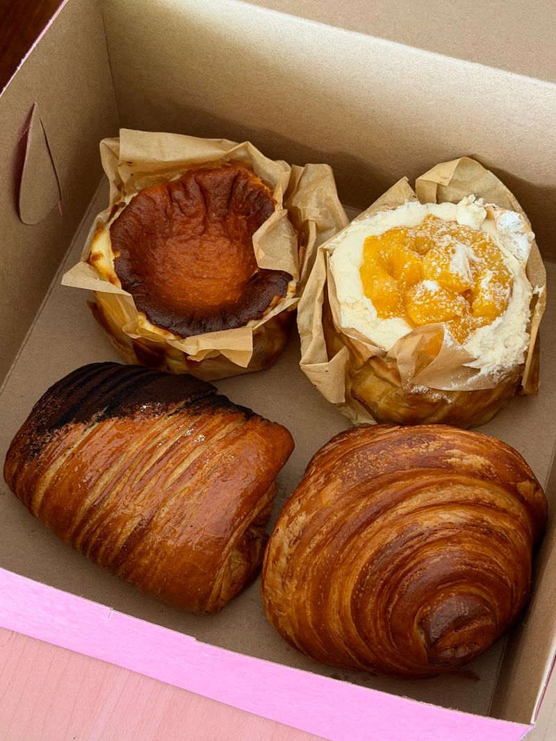 Fern & Aurora Dessert Shop - Little Neck