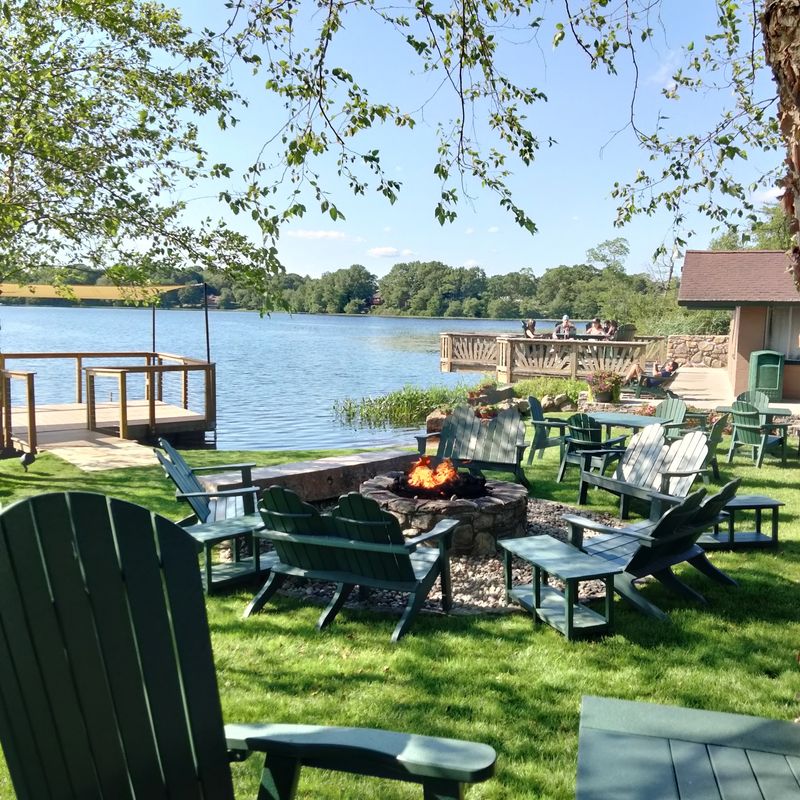 A Lakeside Feast With Six Decades Of Family Roots