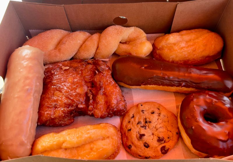 VG Donut & Bakery